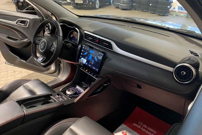 Sølv MG ZS fra 2022