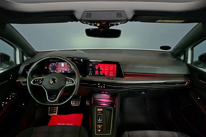 Hvid VW Golf VIII fra 2021