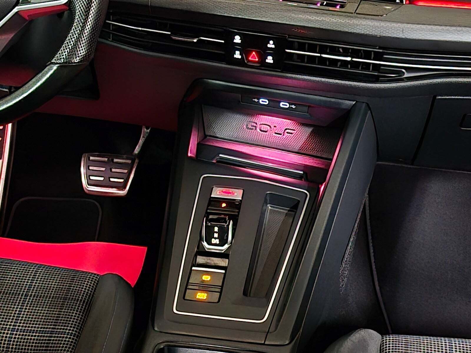 Hvid VW Golf VIII fra 2021