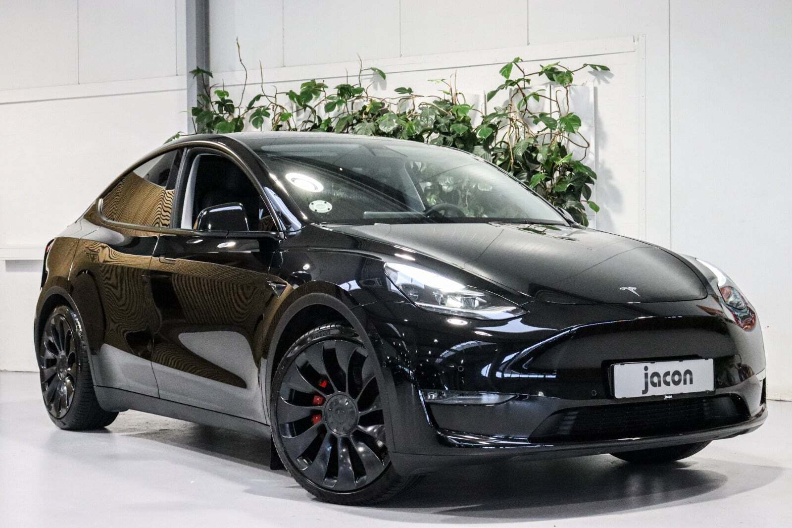 Tesla Model Y Performance AWD