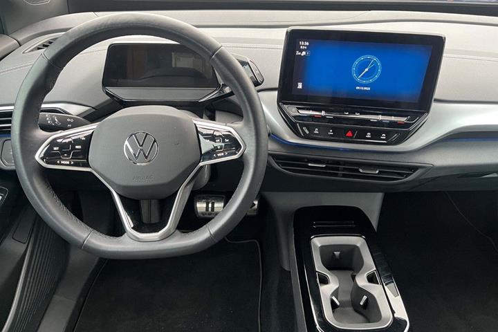 Blå VW ID.4 fra 2023