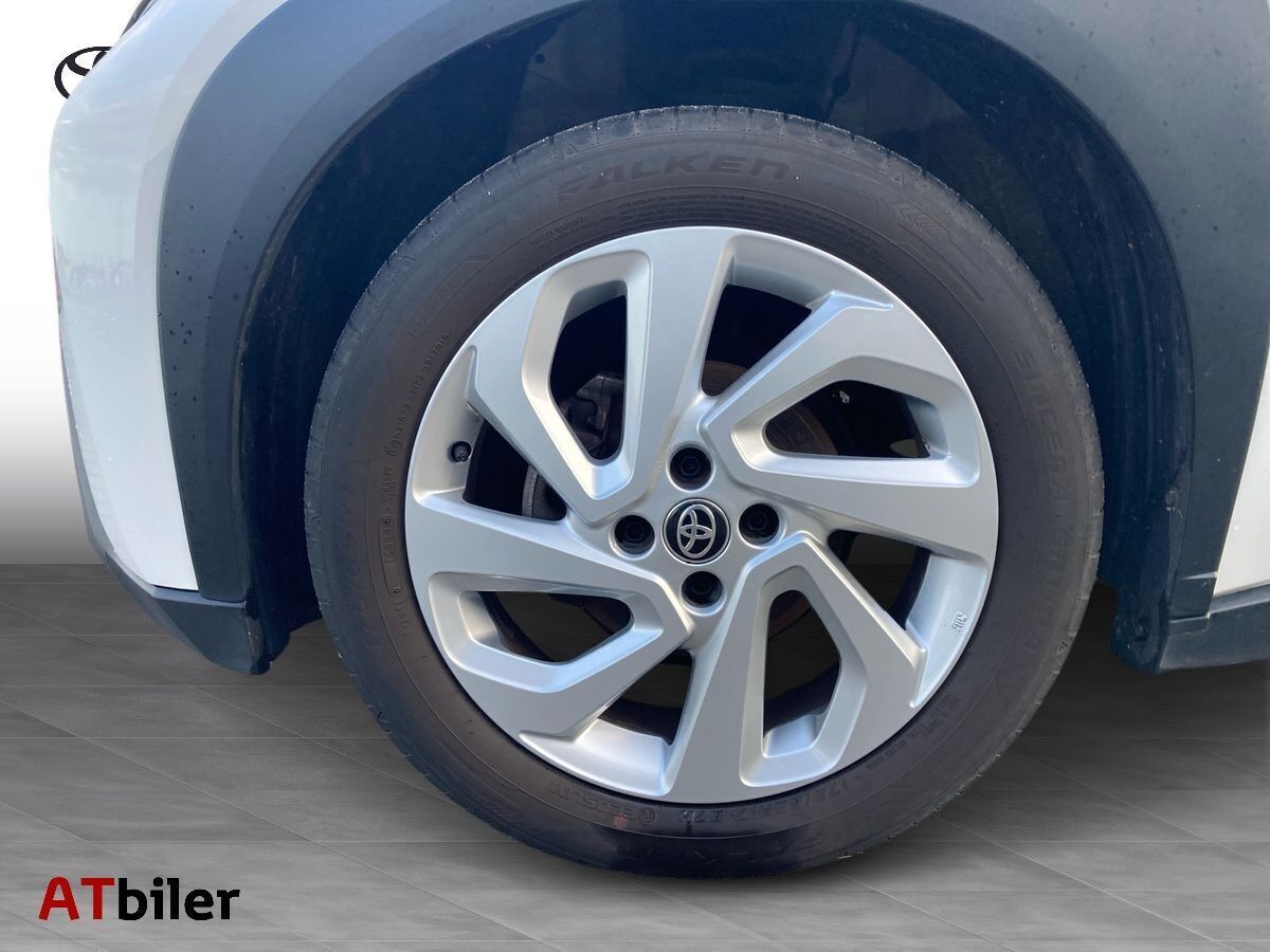 Hvid Toyota Aygo X fra 2024