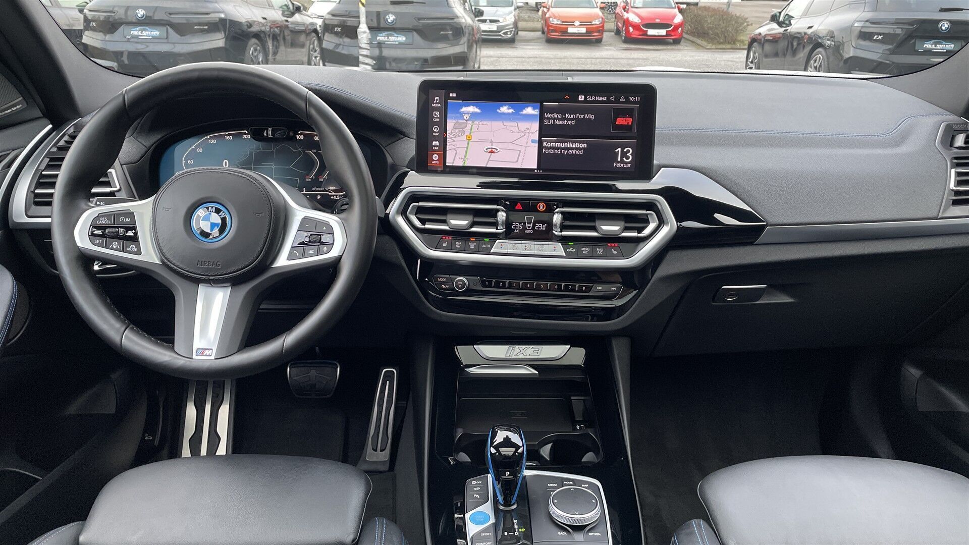 Hvid BMW iX3 fra 2023