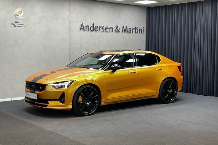 Hvid Polestar 2 fra 2022 set udefra