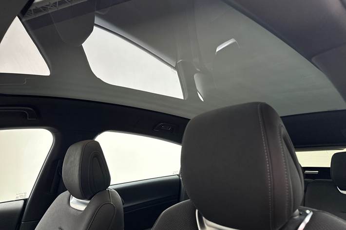 Grå Xpeng G6 fra 2024