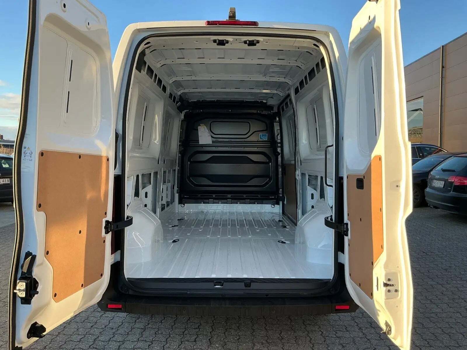 Hvid Renault Master V T35 fra 2025