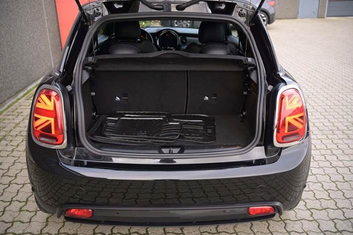 Sort Mini Cooper SE fra 2021