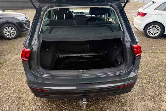 Grå VW Tiguan fra 2018