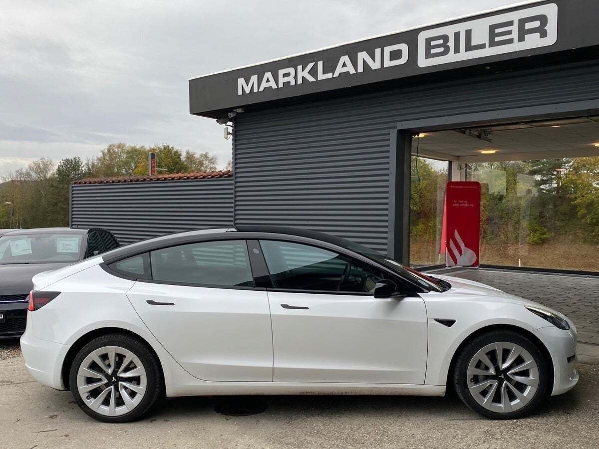 Tesla Model 3 Long Range AWD