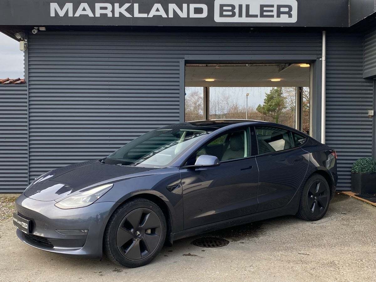 Tesla Model 3 Long Range AWD