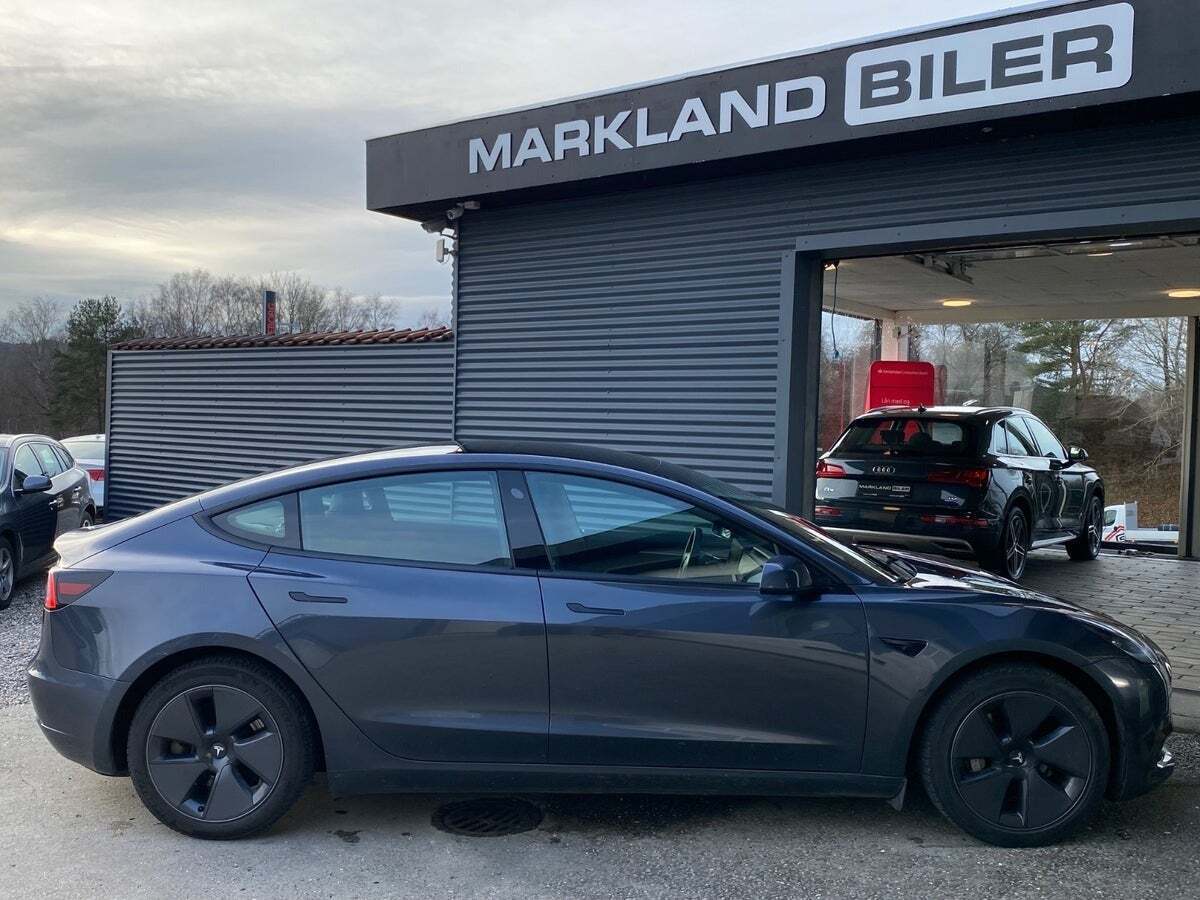Tesla Model 3 Long Range AWD