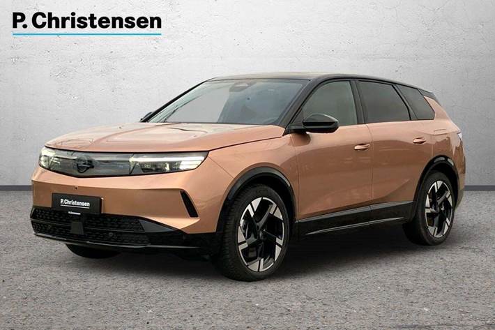Kobber Opel Grandland-e fra 2025 set udefra