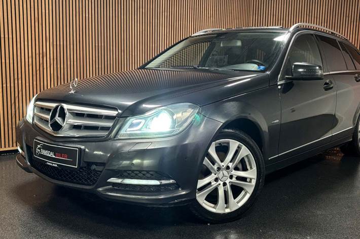 Grå Mercedes C200 fra 2012