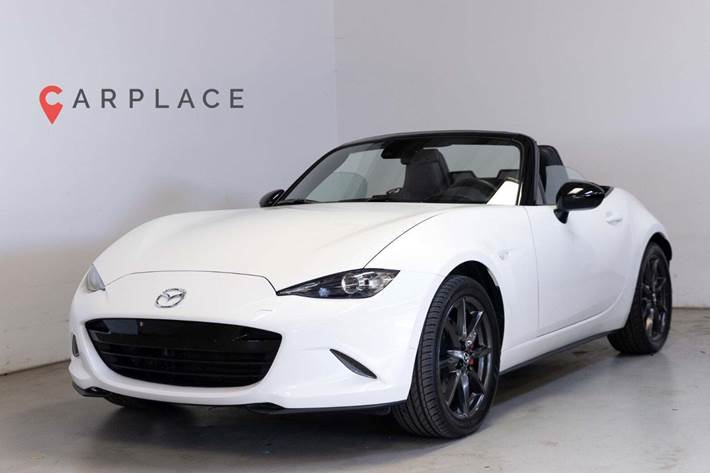 Hvid Mazda MX-5 fra 2018 set udefra