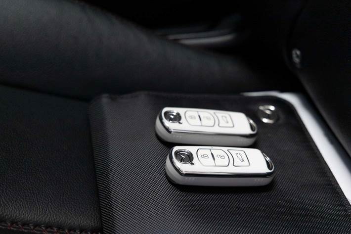 Hvid Mazda MX-5 fra 2018