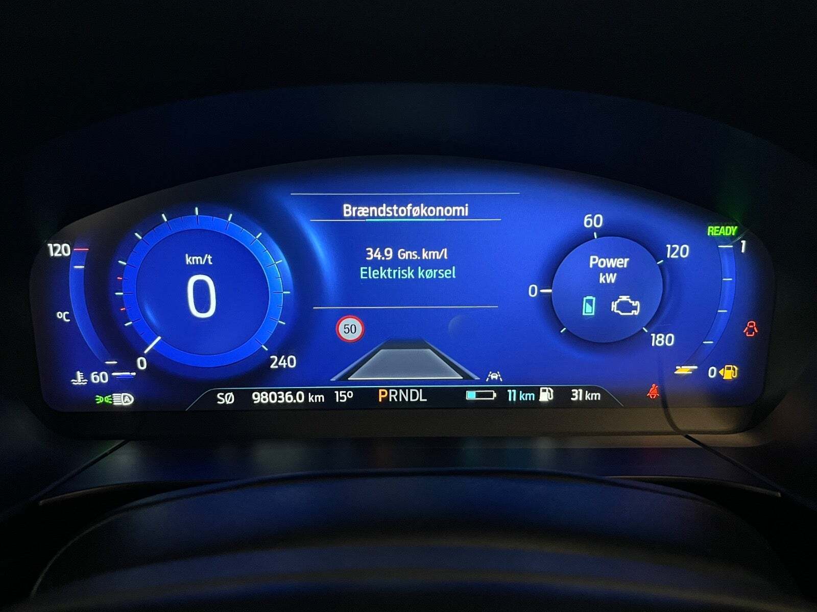 Grå Ford Kuga fra 2020