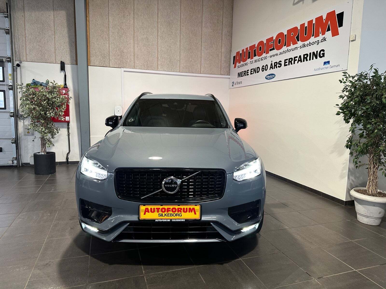 Volvo XC90 2,0 B5 235 R-Design aut. AWD Van
