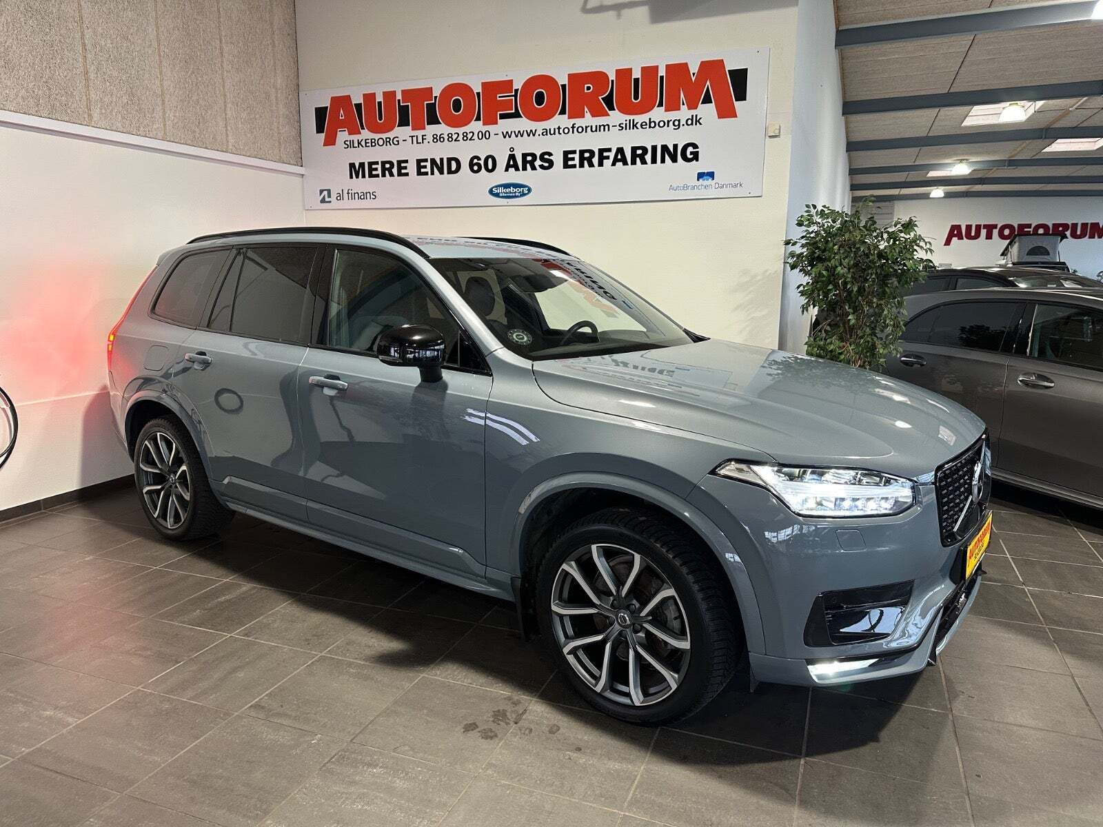 Volvo XC90 2,0 B5 235 R-Design aut. AWD 7prs