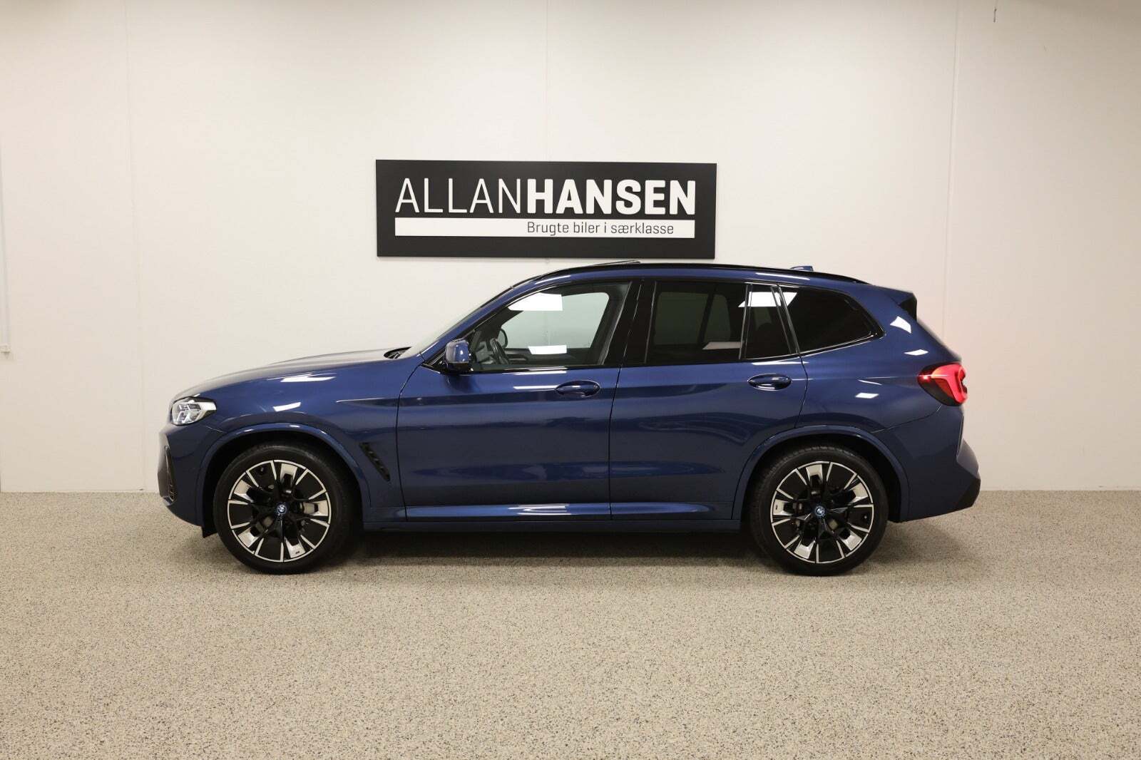 BMW iX3 Charged Plus M-Sport