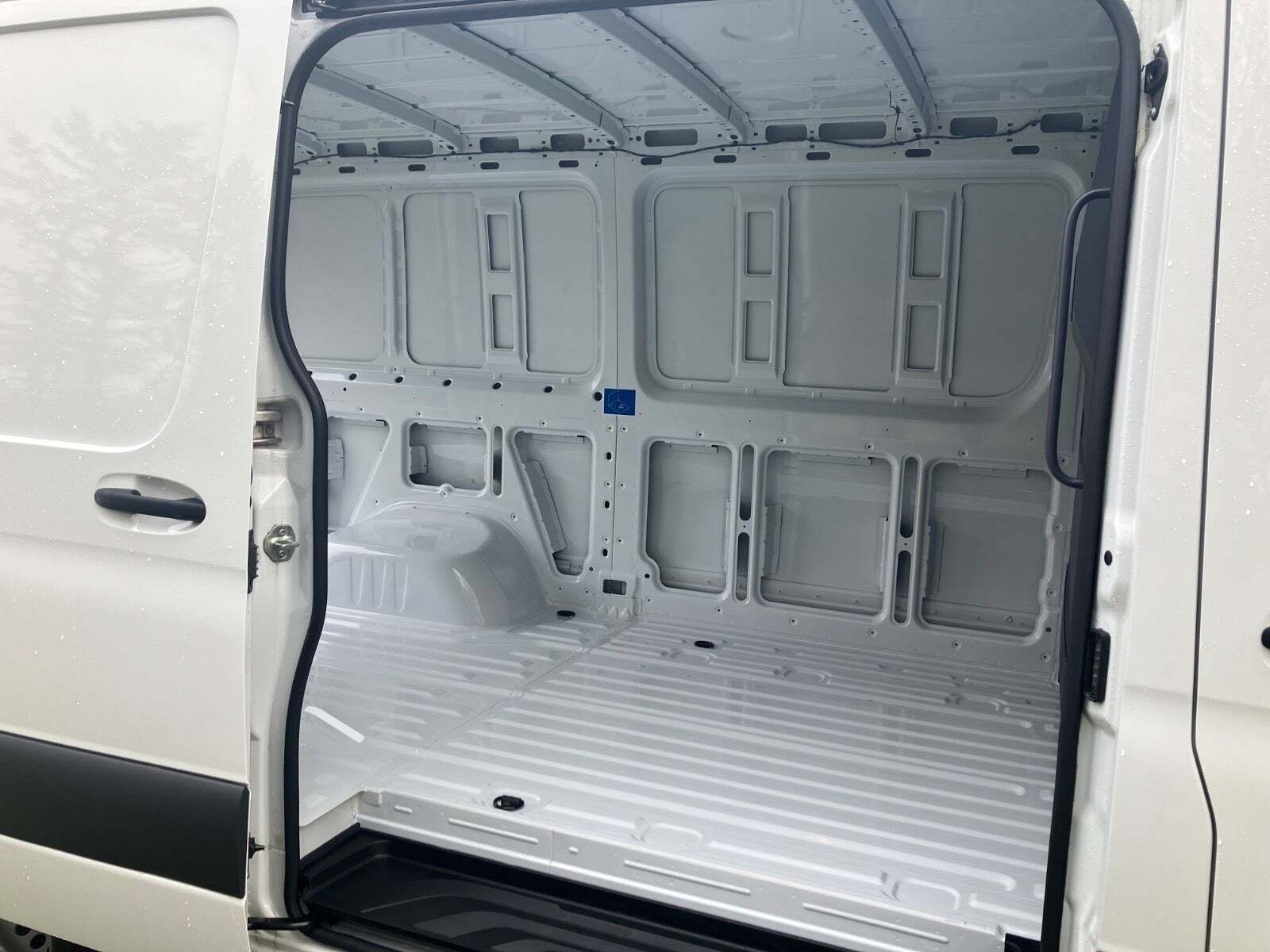 Mercedes Sprinter 515 2,0 CDi A2 Kassevogn RWD