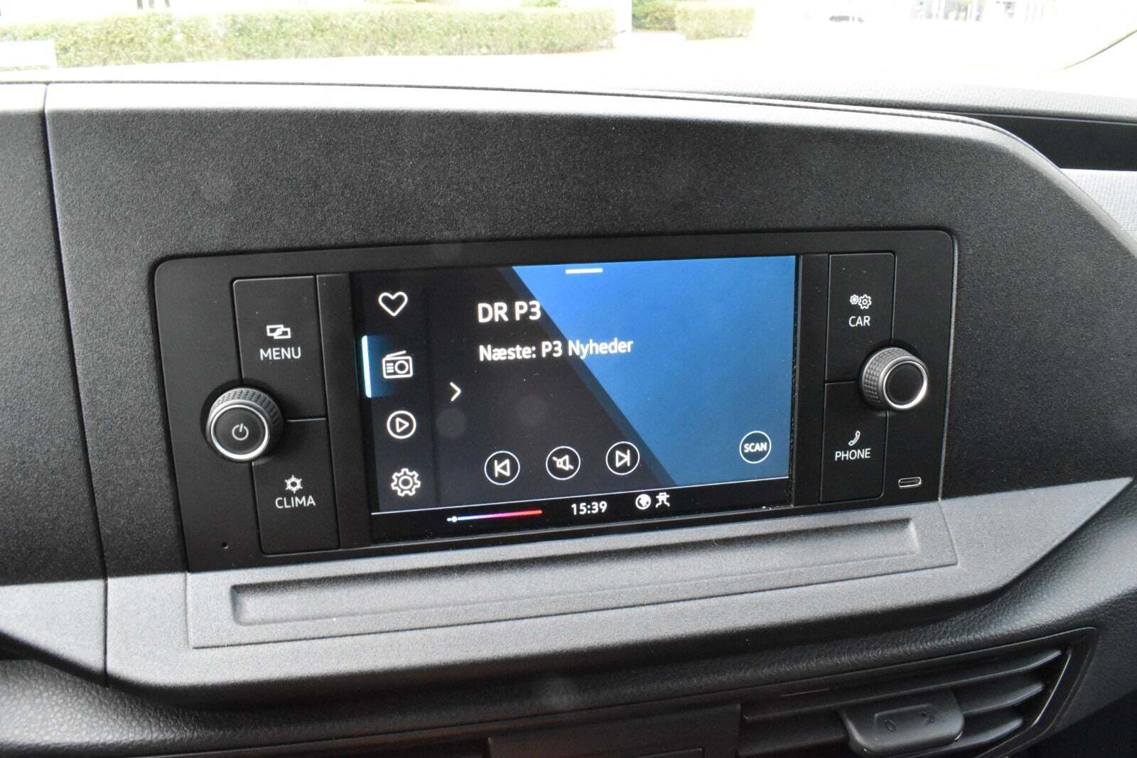 Hvid VW Caddy Maxi fra 2022