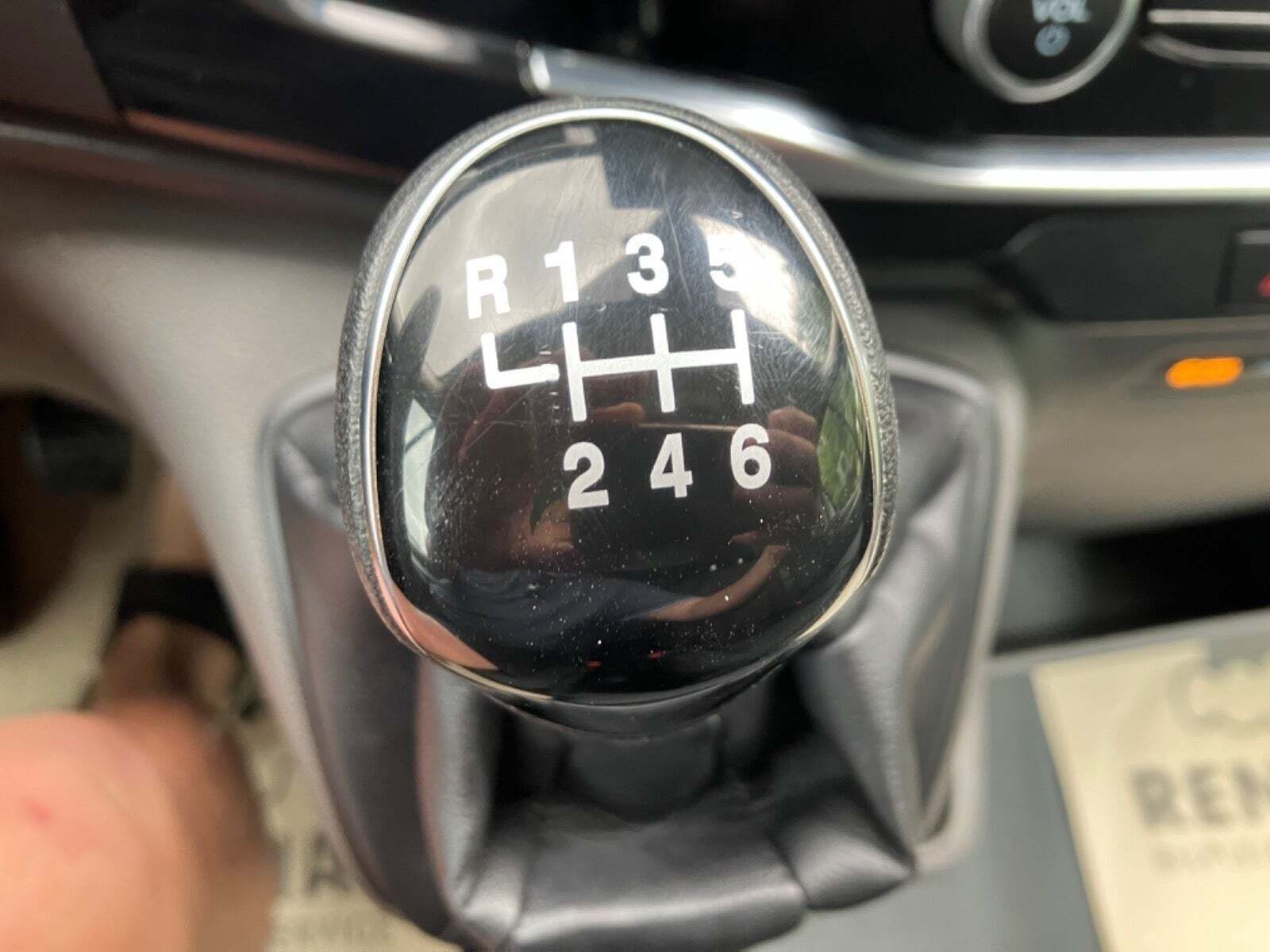 Hvid Ford Transit 350 L4 Chassis fra 2023