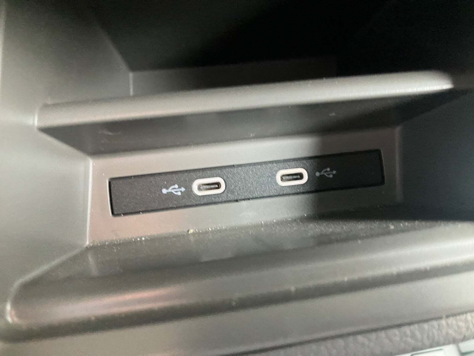 Hvid VW Crafter 35 fra 2024