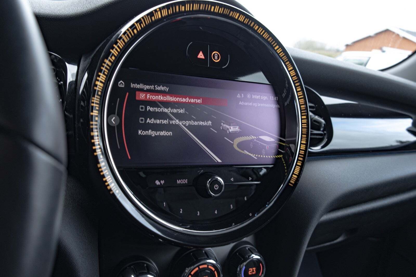 Sort Mini Cooper SE fra 2021