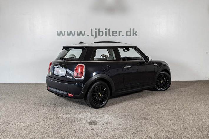 Blå Mini Cooper SE fra 2021