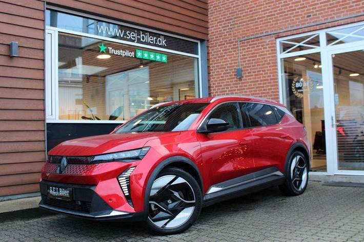 Rød Renault Scenic E-Tech fra 2024