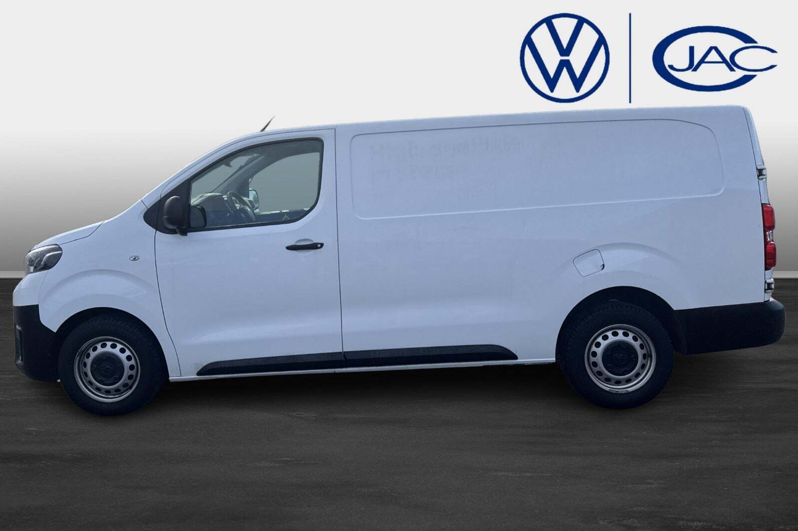 Hvid Toyota ProAce fra 2019