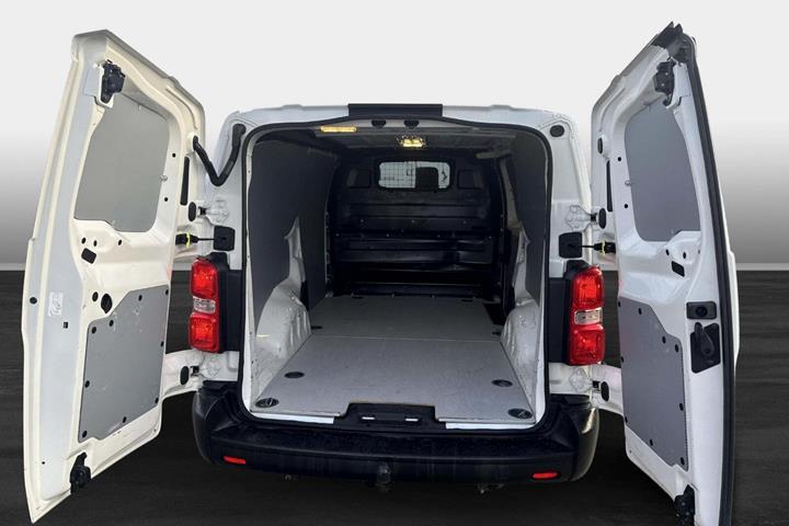 Hvid Toyota ProAce fra 2019