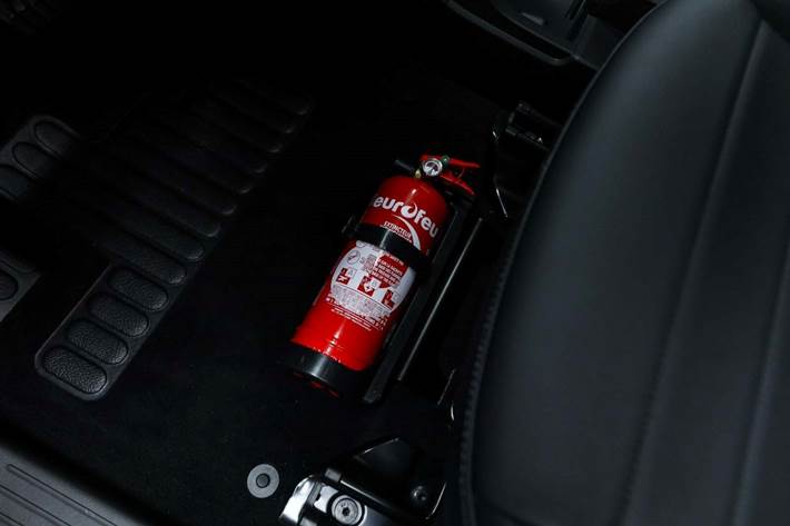 Grå Mercedes EQT200 fra 2024