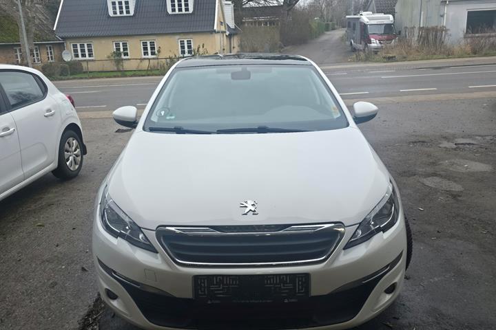 Hvid Peugeot 308 fra 2016