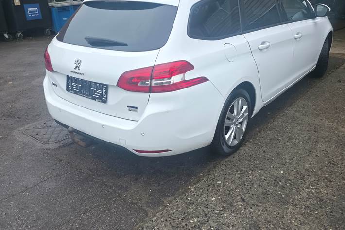 Hvid Peugeot 308 fra 2016