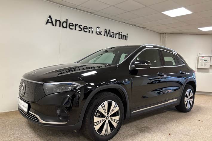 Sort Mercedes EQA 250+ fra 2024 set udefra