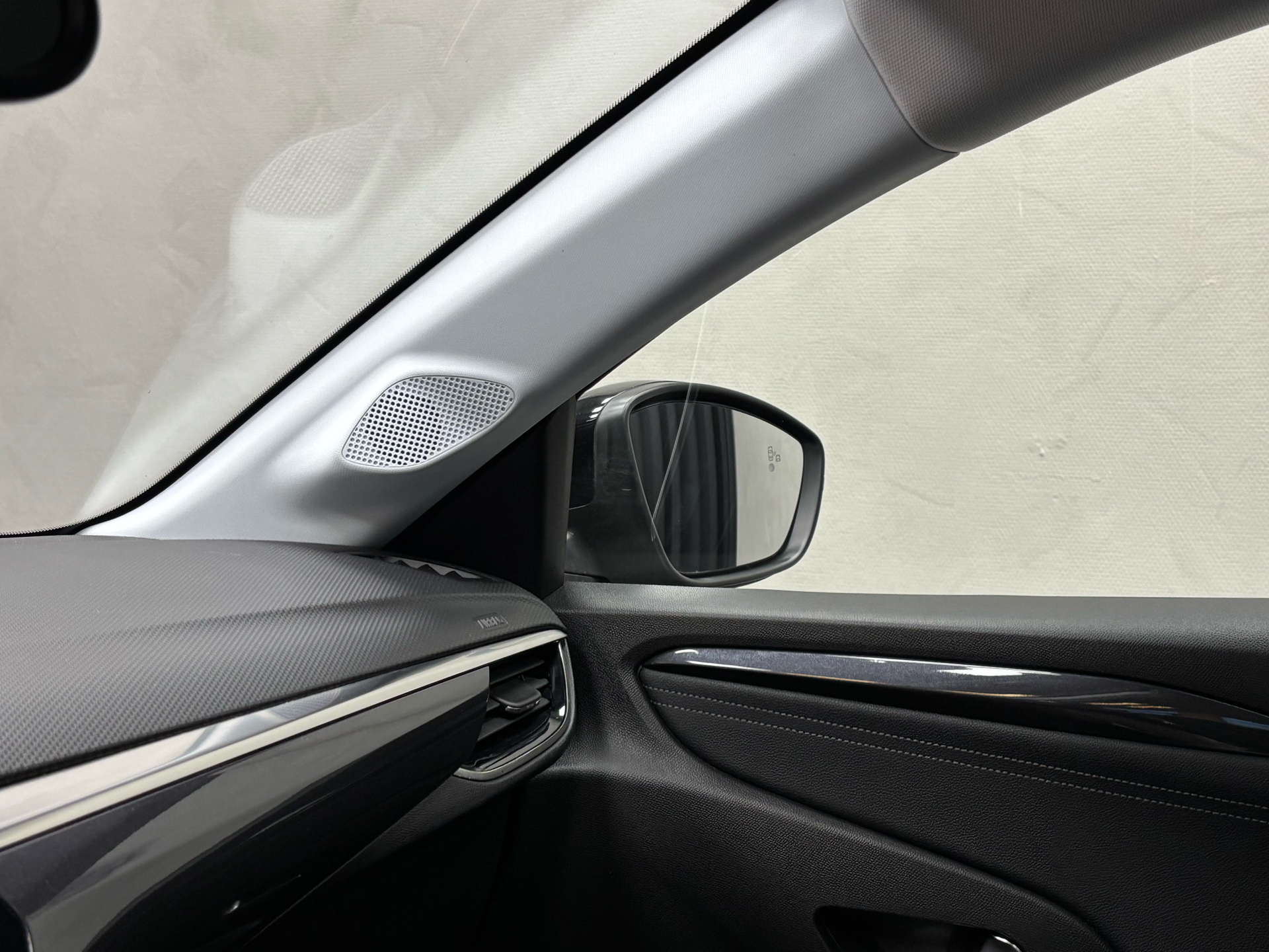 Grå Opel Corsa fra 2020