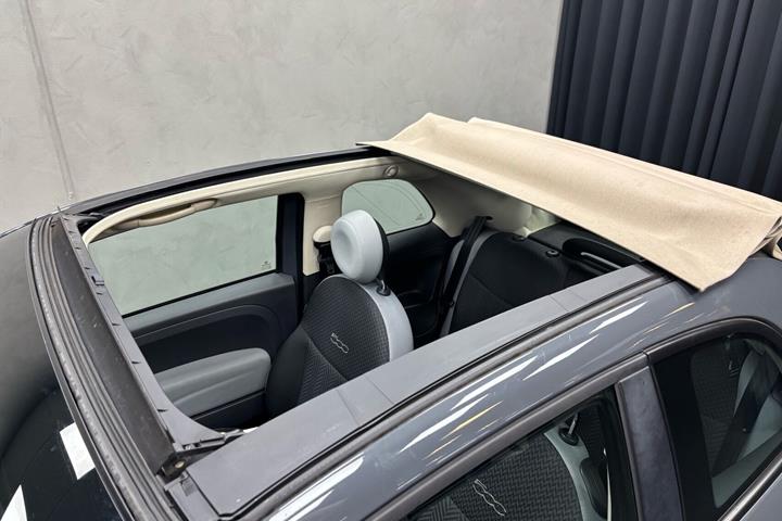 Grå Fiat 500C fra 2016