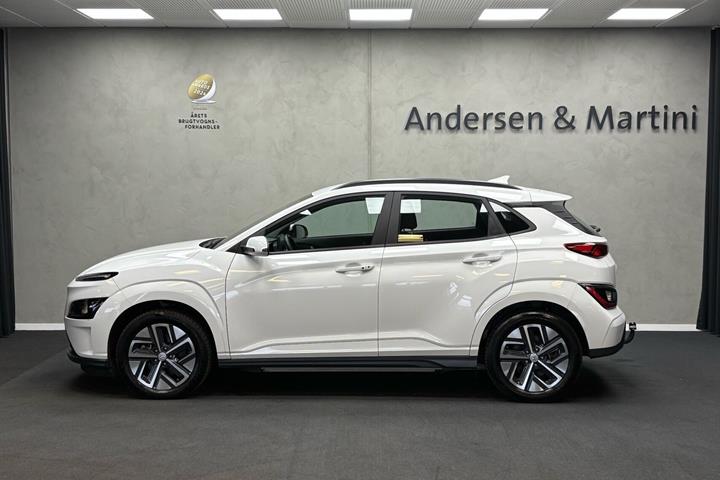 Hvid Hyundai Kona fra 2022