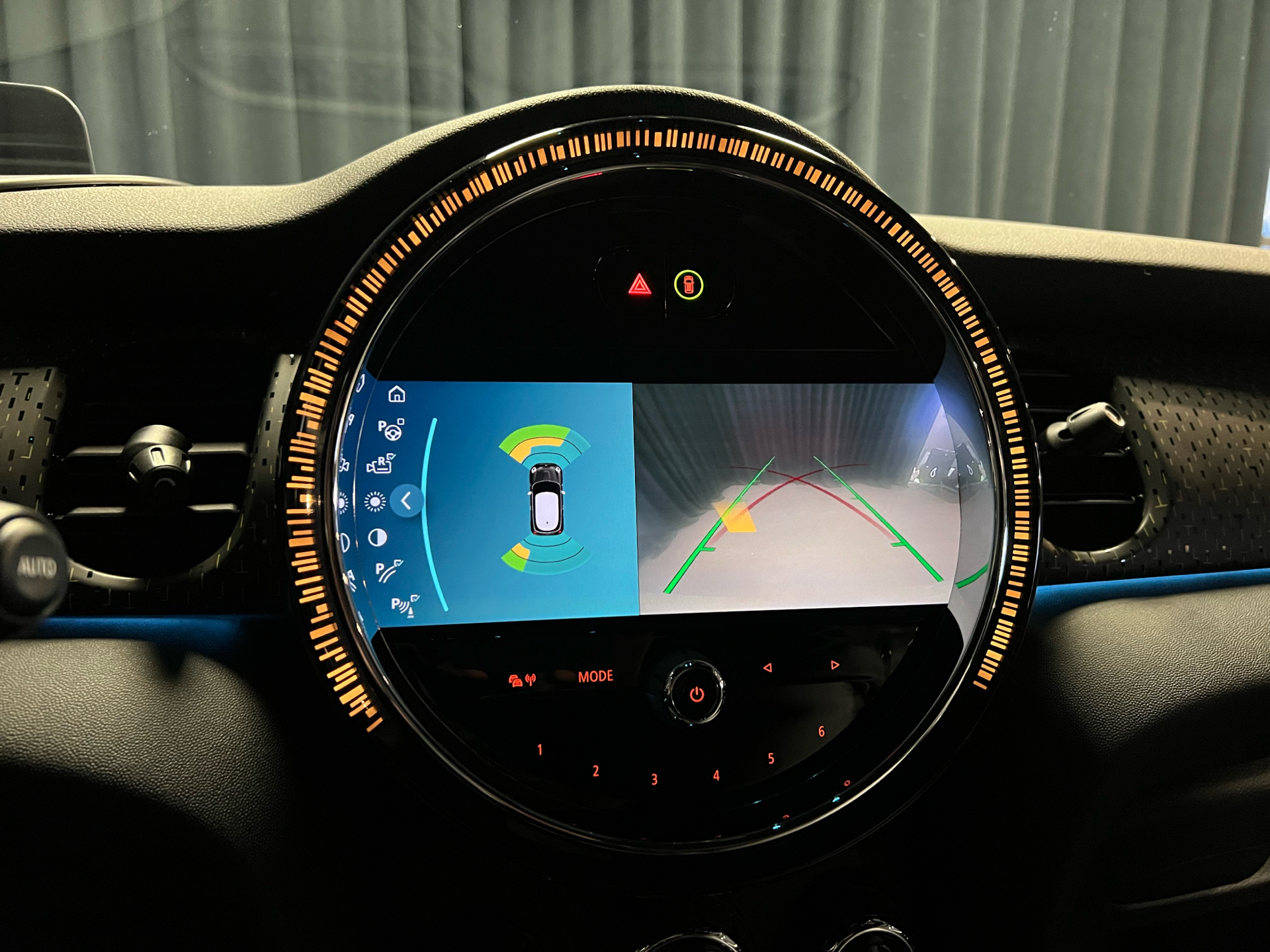 Grå Mini Cooper fra 2022