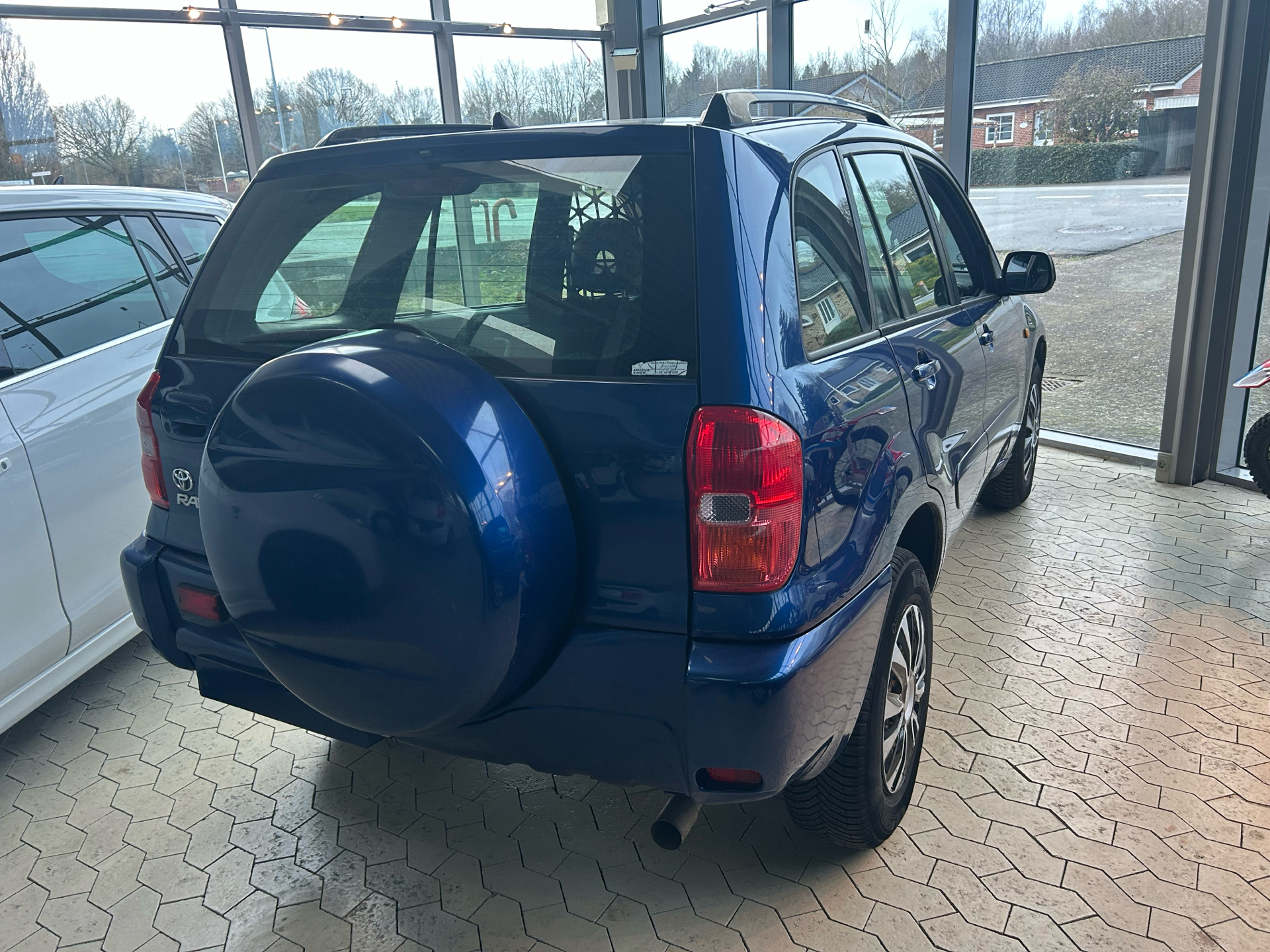 Toyota RAV4 1,8 125HK Van