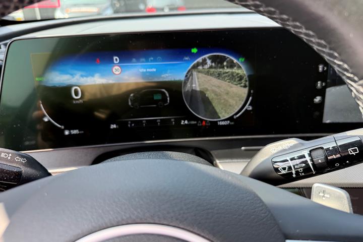 Grå Kia Sportage fra 2022