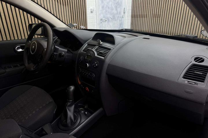 Sølv Renault Megane II fra 2007
