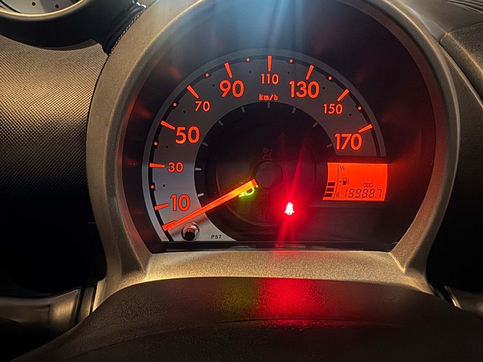 Sølv Toyota Aygo fra 2012