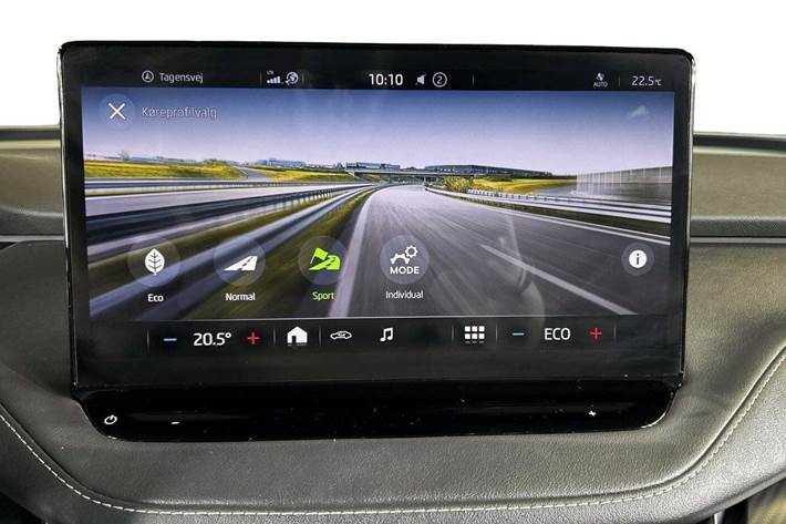 Blå Skoda Enyaq fra 2022