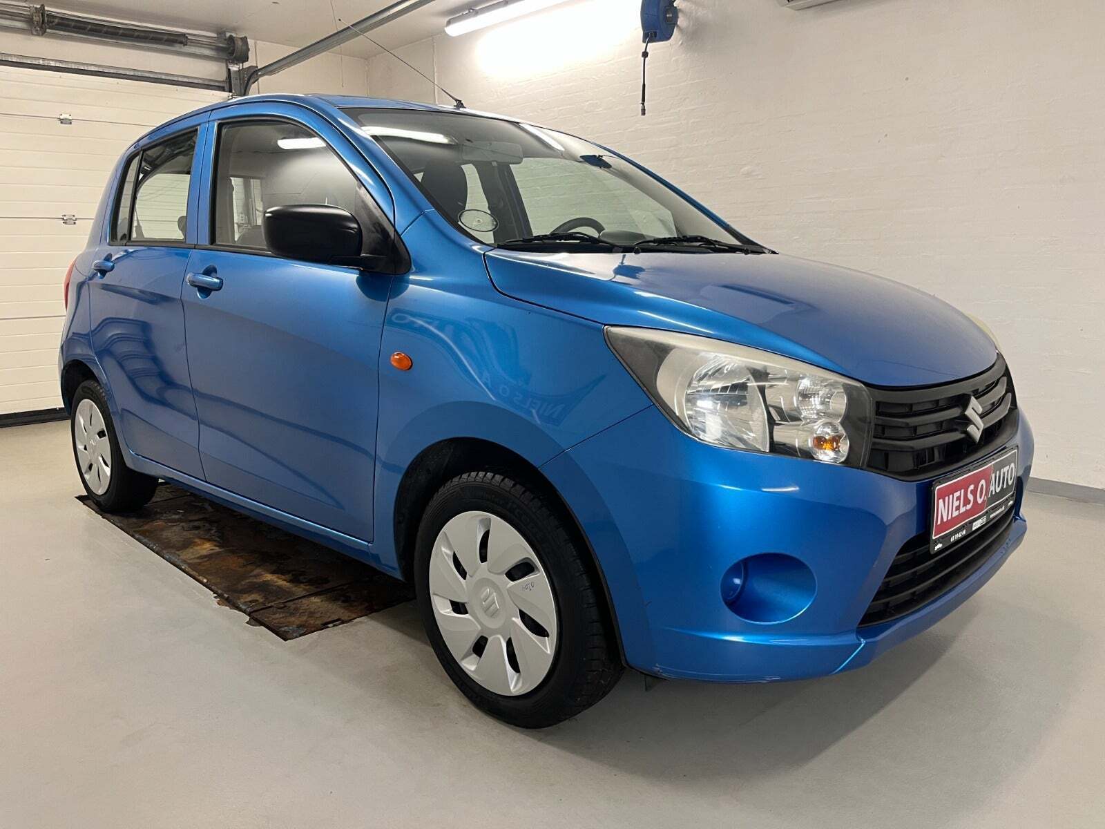 Blå Suzuki Celerio fra 2016