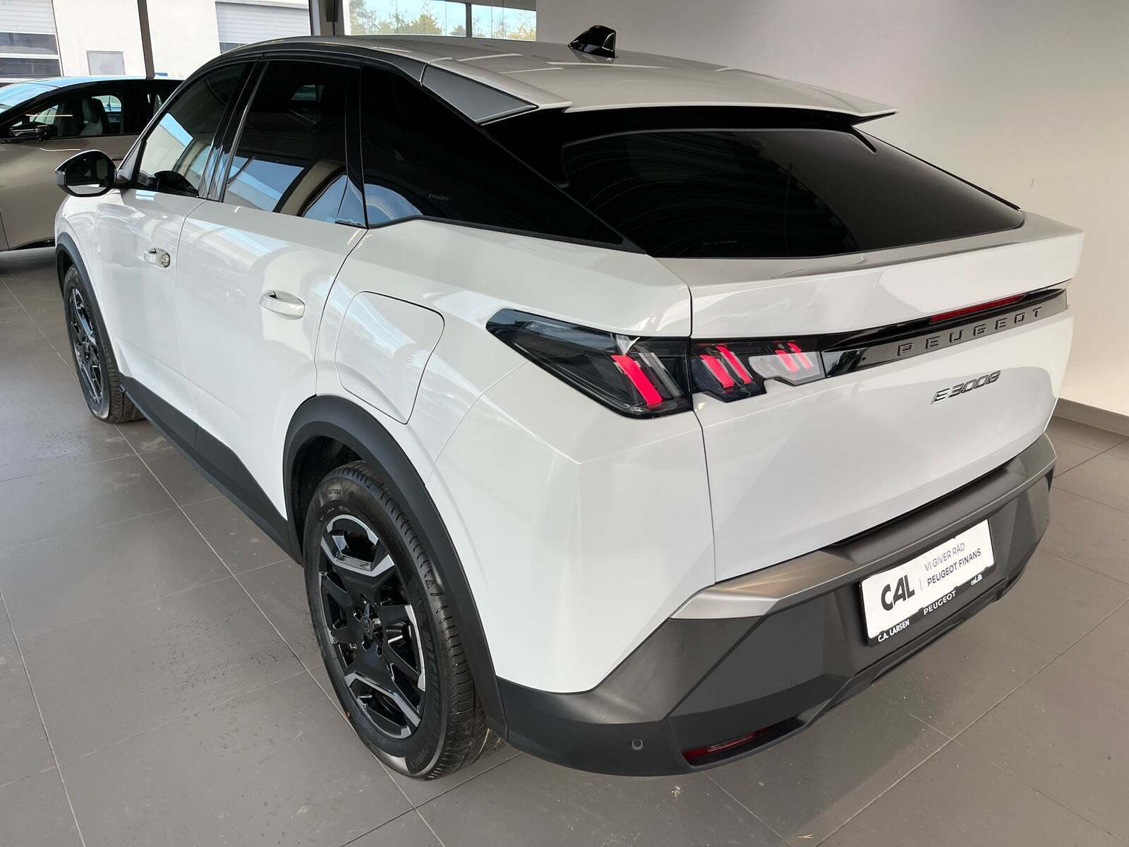 Peugeot e-3008 77 Allure Pack