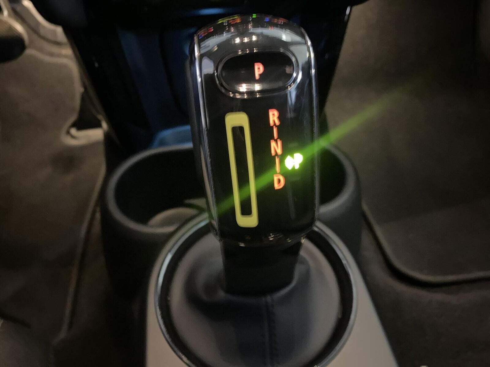 Grå Mini Cooper SE fra 2023