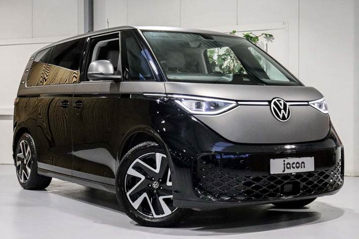 Sort VW ID.Buzz fra 2023 set udefra