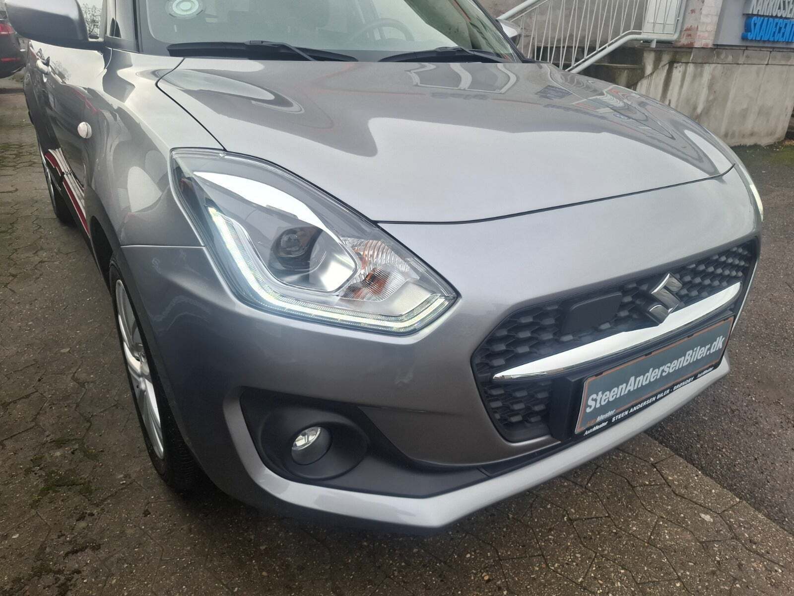 Sølv Suzuki Swift fra 2020